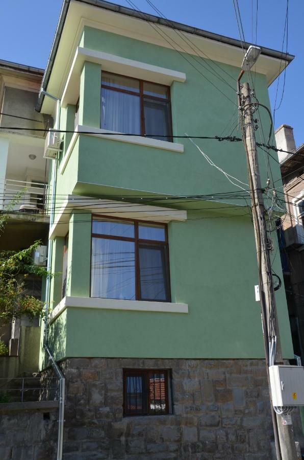 Our House In The Town Lägenhet Veliko Tărnovo Exteriör bild