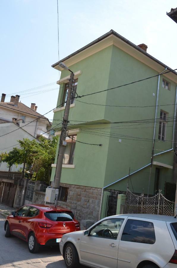 Our House In The Town Lägenhet Veliko Tărnovo Exteriör bild